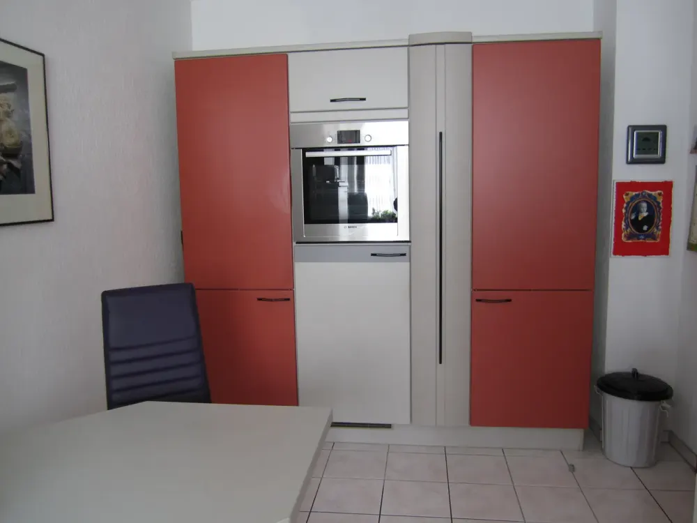 Ruhige 4-Zimmer-Wohnung mit zwei Loggien