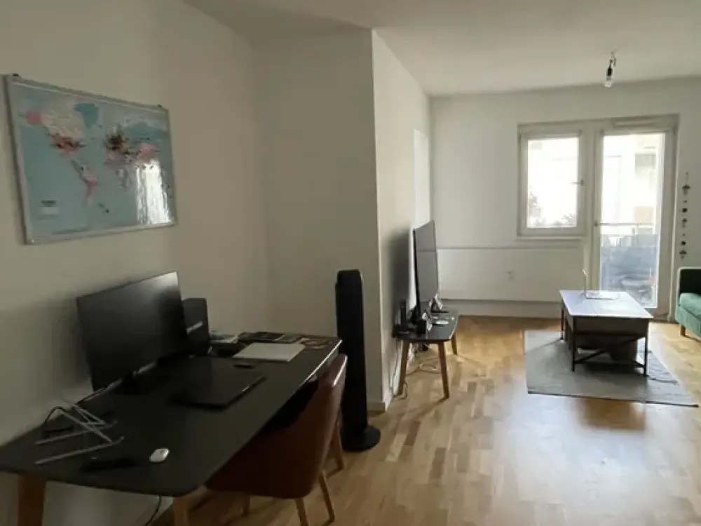 Bright Studio Apartment with Balcony in Berlin Mitte