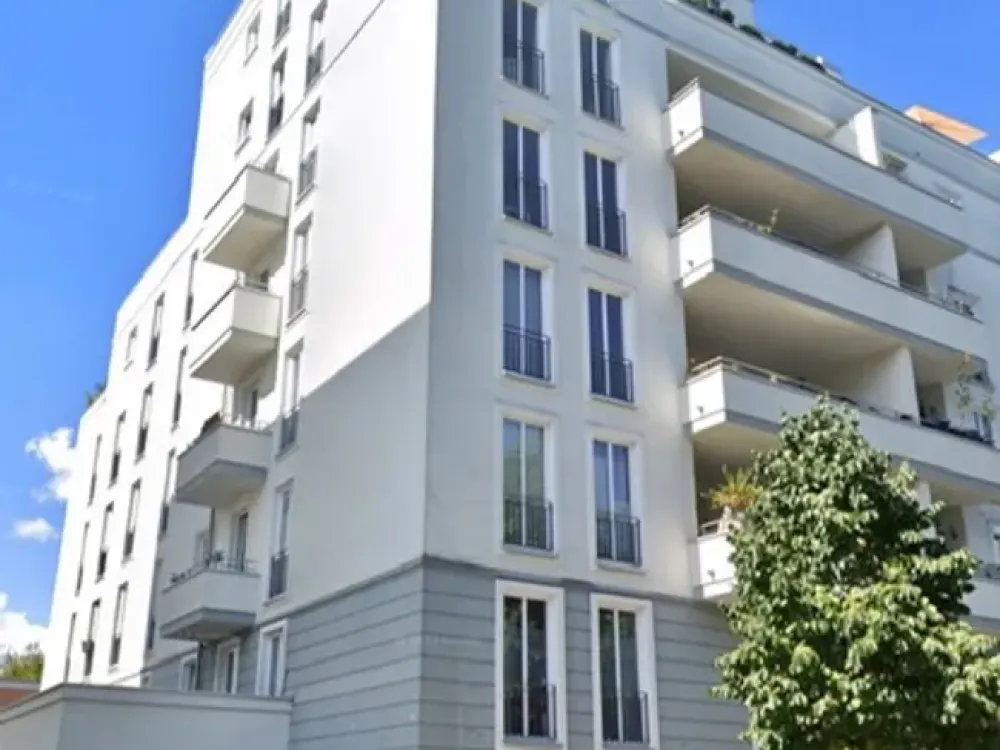 NEU modernisierte 2,5-Zimmer-Wohnung mit Einbauküche und Terrasse