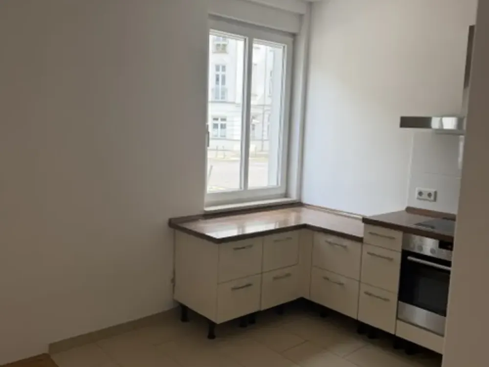 NEU modernisierte 2,5-Zimmer-Wohnung mit Einbauküche und Terrasse