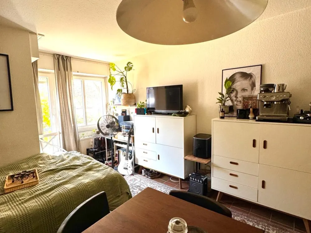 Sonnige 1-Zimmer Wohnung vollmöbiliert EG