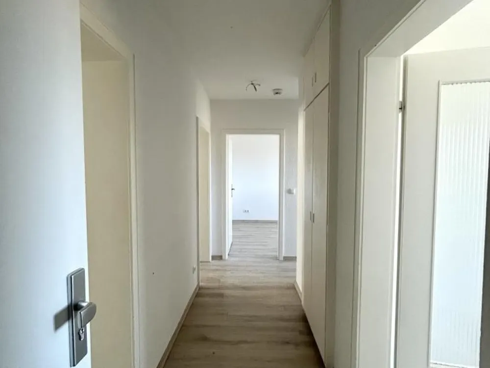 Lichtdurchflutete 3-Zimmer-Wohnung mit Balkon in Leverkusen Opladen