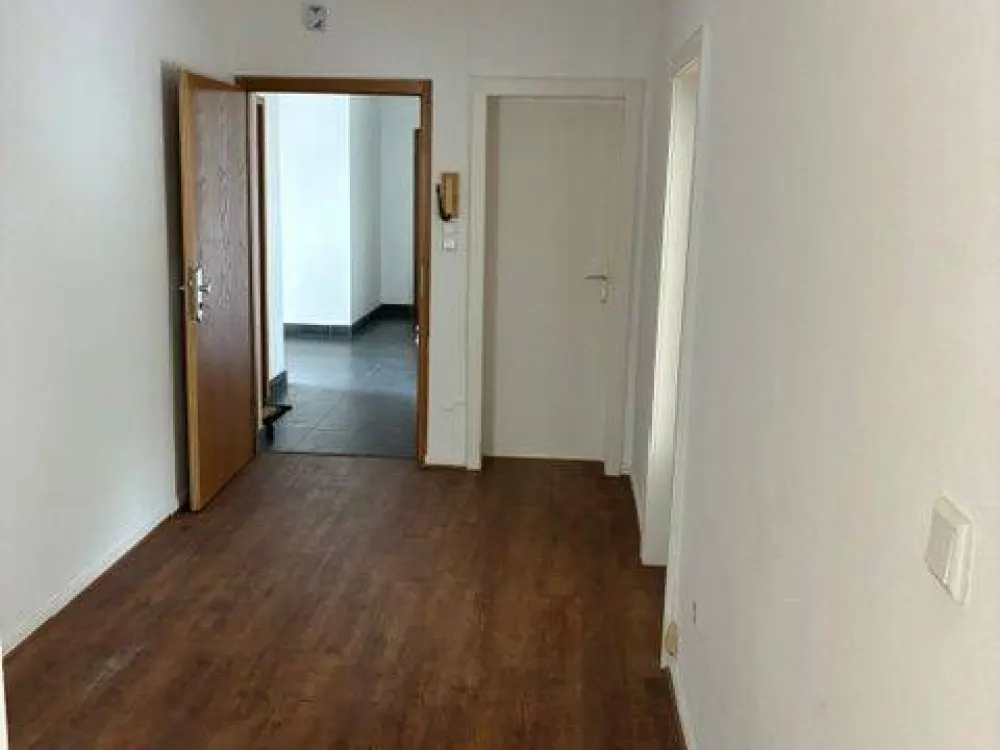 Freundliche, zentrale Wohnung (3-Zimmer,Küche,Bad) mit Balkon im Vorderen Westen