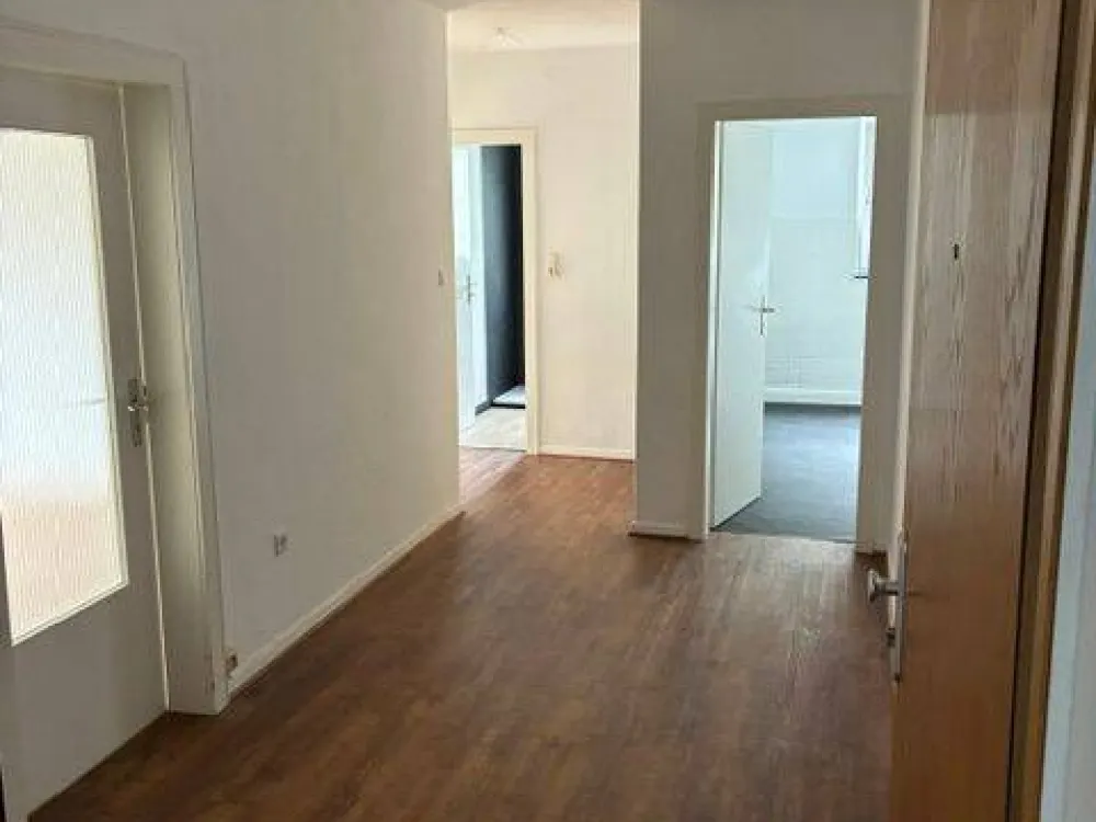 Freundliche, zentrale Wohnung (3-Zimmer,Küche,Bad) mit Balkon im Vorderen Westen
