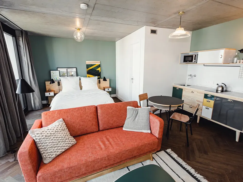 Neon Wood Student Housing - Neon Gold Apartment in Berlin, Mitte-Wedding