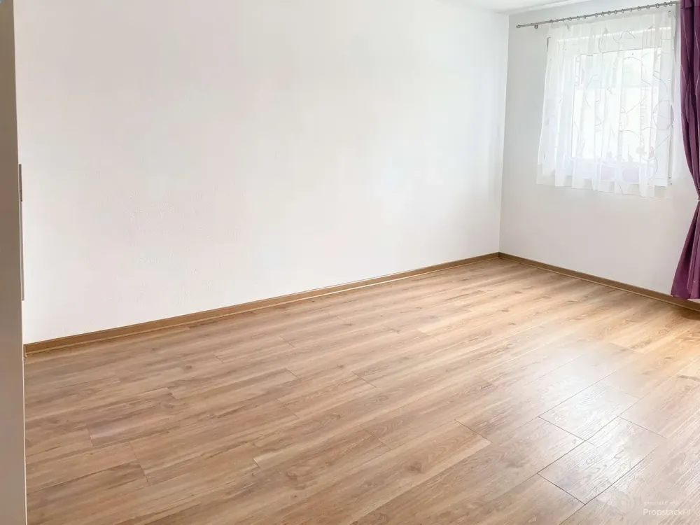 From 01.12.2026 - Dreamy 2-Room Apartment with Terrace and Underground Parking in the Best Location of DD-Plauen