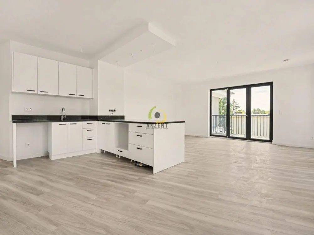 Erstbezug - Stilvolle 2-Zimmer-Neubauwohnung mit Balkon, EBK & Möblierung - Direkt am S-Bahnhof