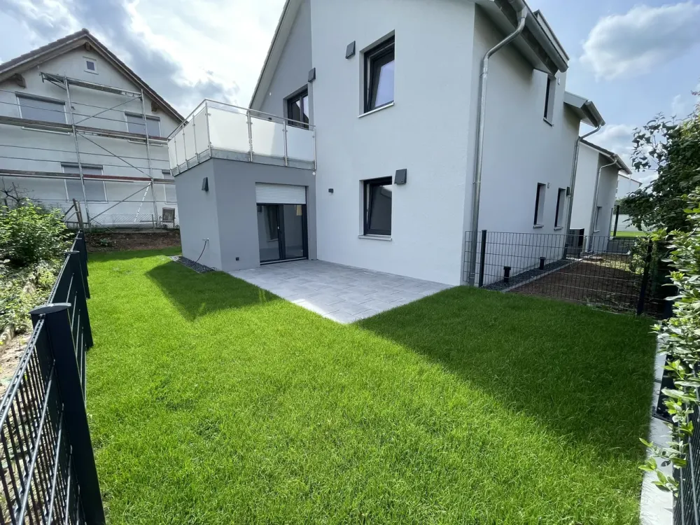 Neubau! Hochwertige EG-Wohnung mit Garten & Stellplatz