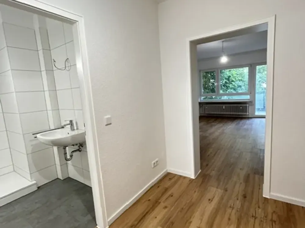 Erstbezug nach Sanierung: Großzügiges Appartment mit Balkon und separater Küche