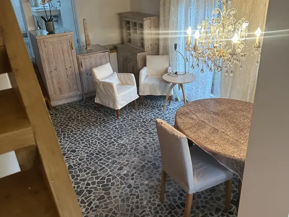 Loft with Luxurious Full Furnishing 1,150 € Cold Rent + Electricity