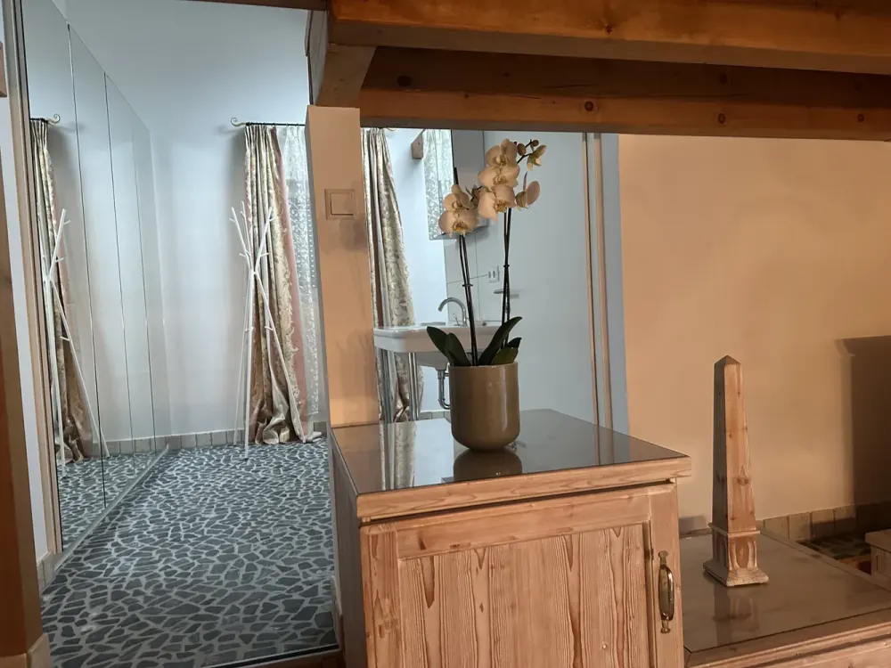 Loft with Luxurious Full Furnishing 1,150 € Cold Rent + Electricity