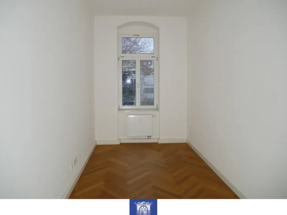 Eindrucksvolle Wohnung mit Balkon, Tageslichtbad mit Wanne!