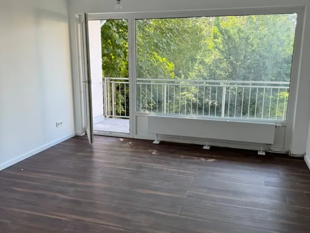 Frisch renovierte 3-Zimmer-Wohnung mit Balkon in Köln-Ehrenfeld