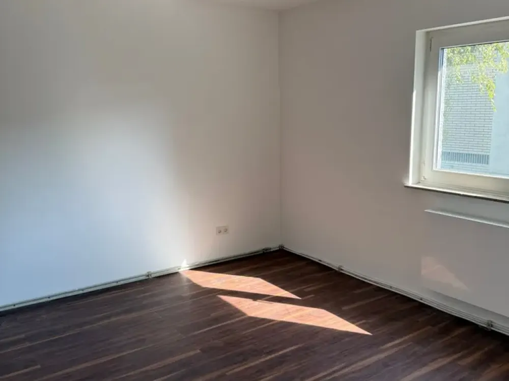 Frisch renovierte 3-Zimmer-Wohnung mit Balkon in Köln-Ehrenfeld