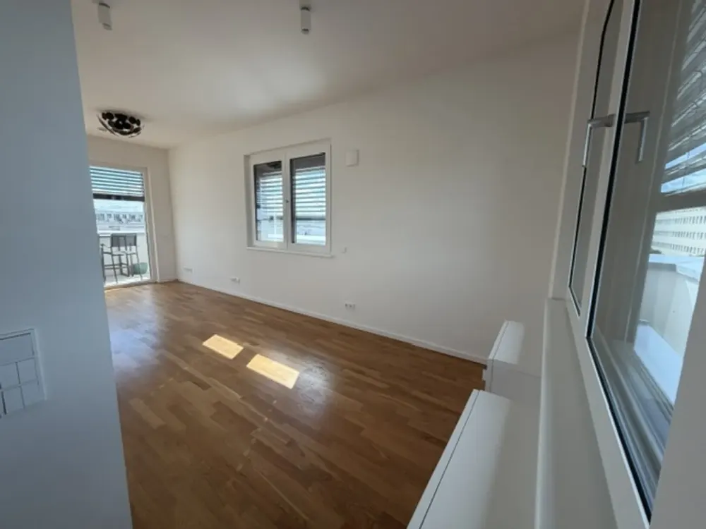 Modernes Wohnen am Wasser: Lichtdurchflutete Wohnung mit Dahme-Blick