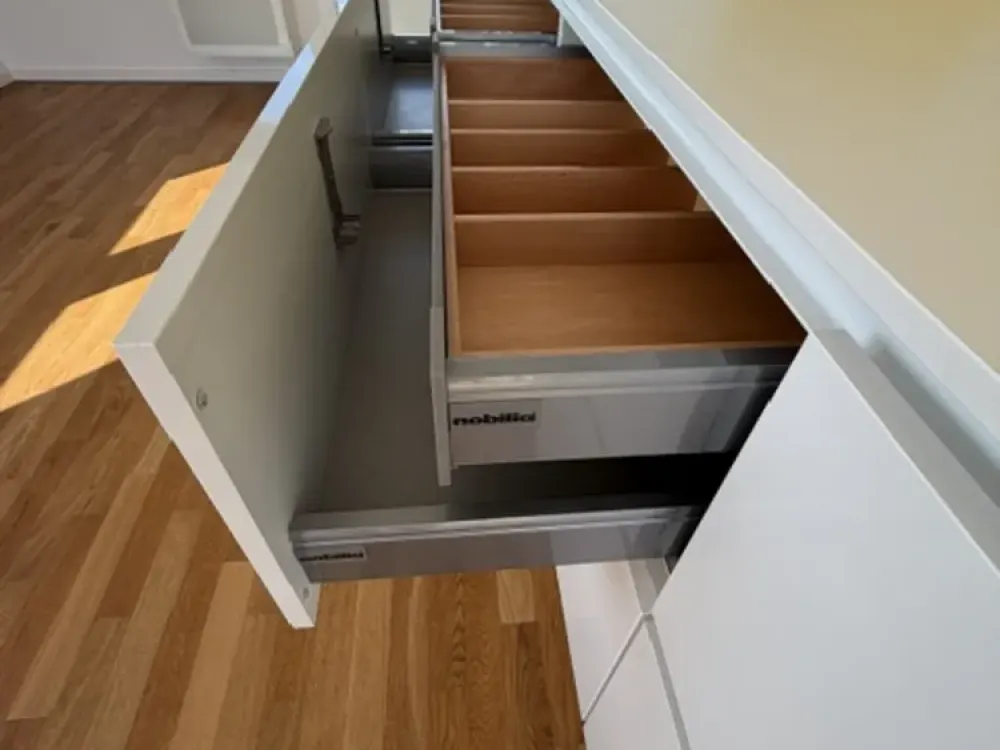 Modernes Wohnen am Wasser: Lichtdurchflutete Wohnung mit Dahme-Blick