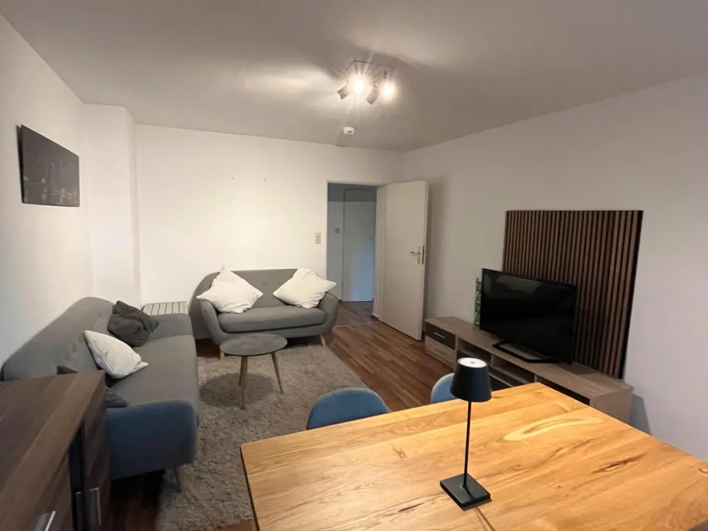 Vollmöbilierte 2 Zimmerwohnung in Frankfurt