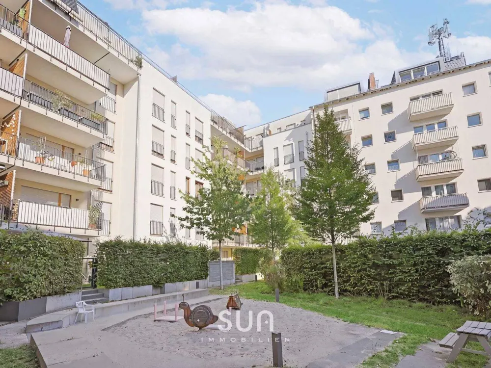 ***EUROPAVIERTEL TOP LAGE*** 3 Zi. Wohnung mit hochwertige EBK, Loggia, Terrasse und Garten