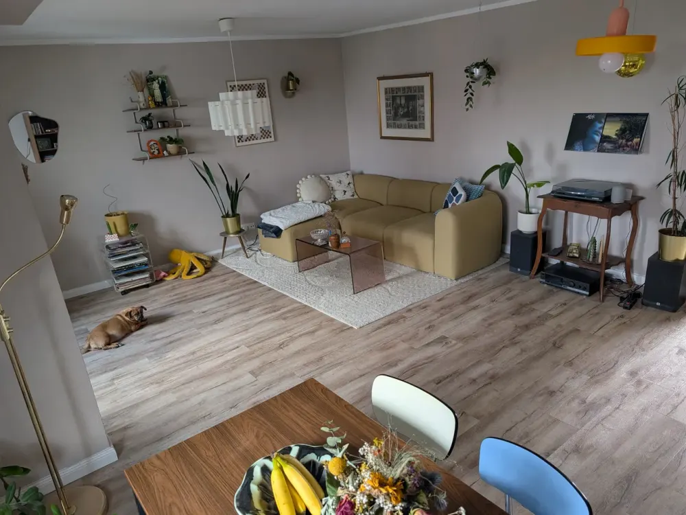 Nachmieter gesucht: 3 Zimmer mit EBK & Blick auf die Agneskirche (leider nicht WG-tauglich)