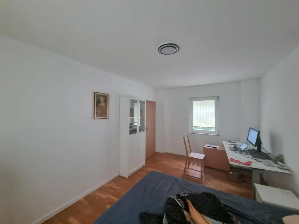 40m² WG Zimmer in Haus mit Sauna und Garten