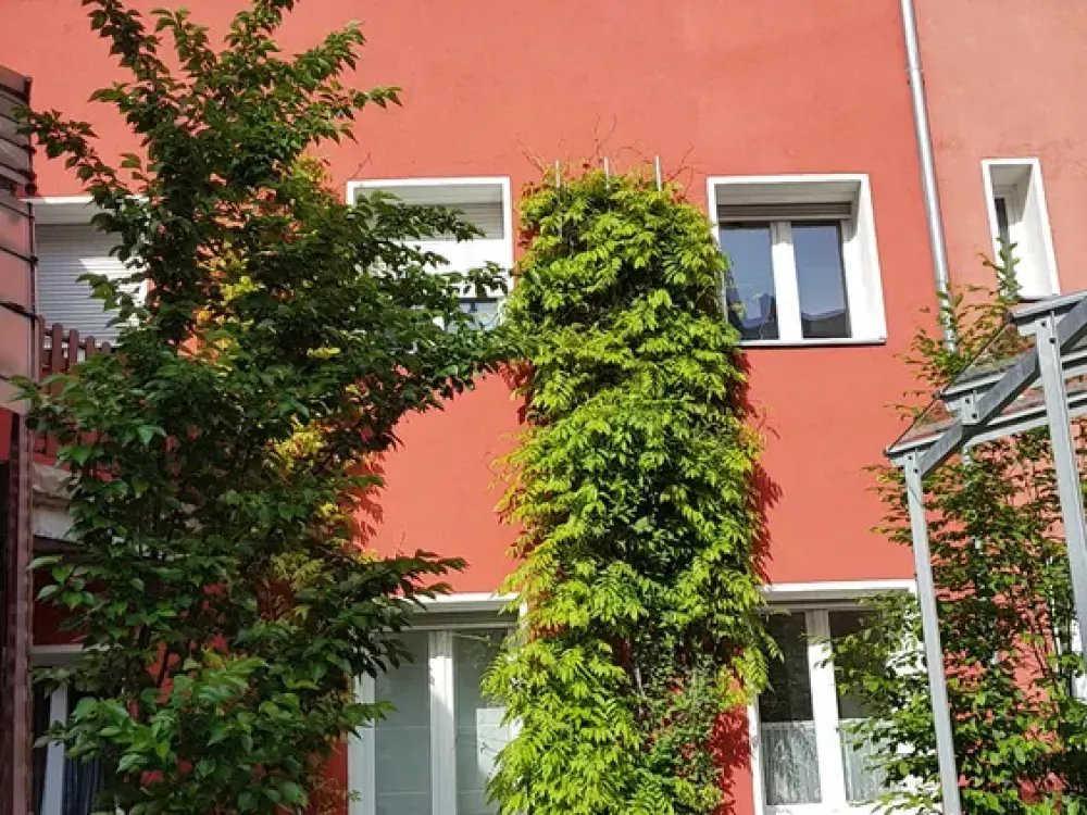 Stilvolle, vollständig möbelierte 2-Zimmer-Wohnung mit Einbauküche in Nürnberg