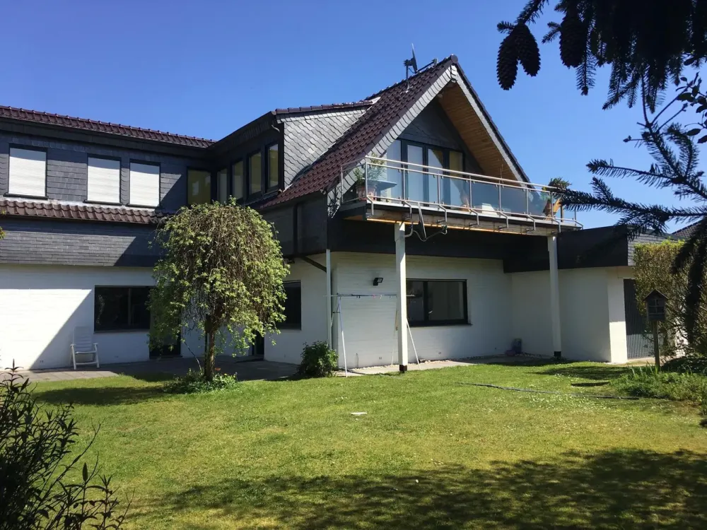 Helle Erdgeschoßwohnung mit großem Garten in Langenfeld-Wiescheid.