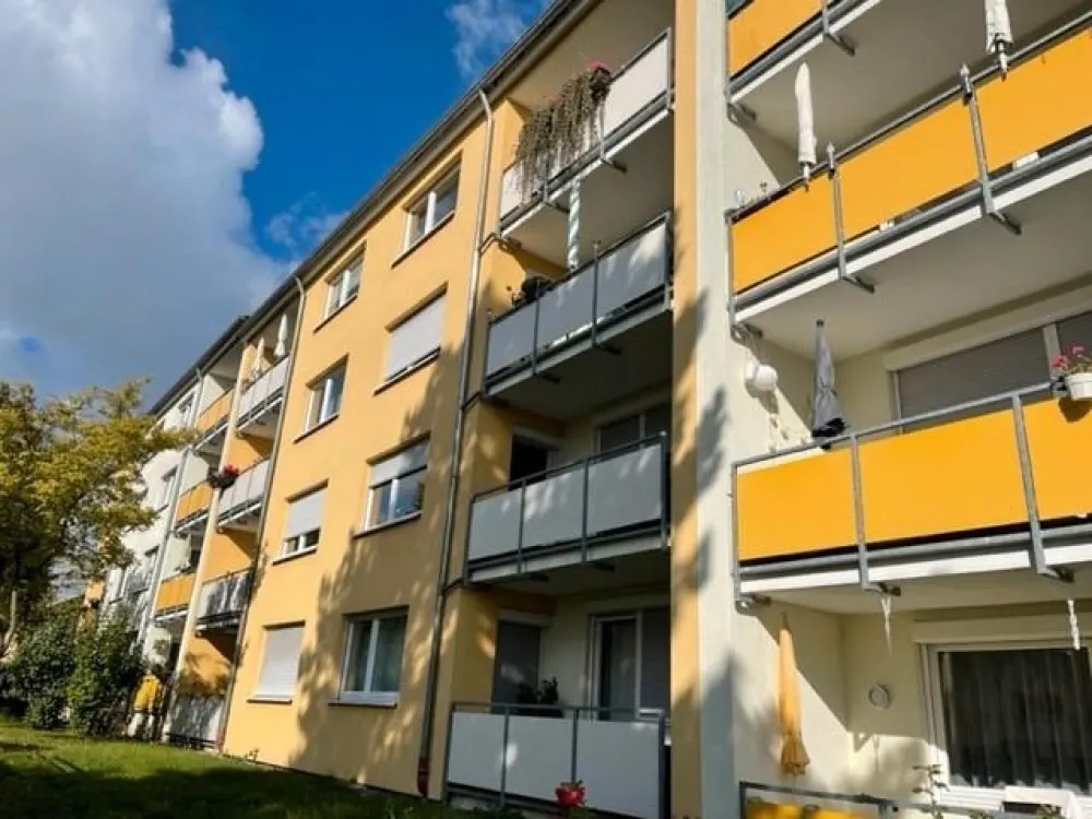 4-Zimmer-Wohnung zum Wohlfühlen auf dem Zollberg mit gemütlichem Balkon!