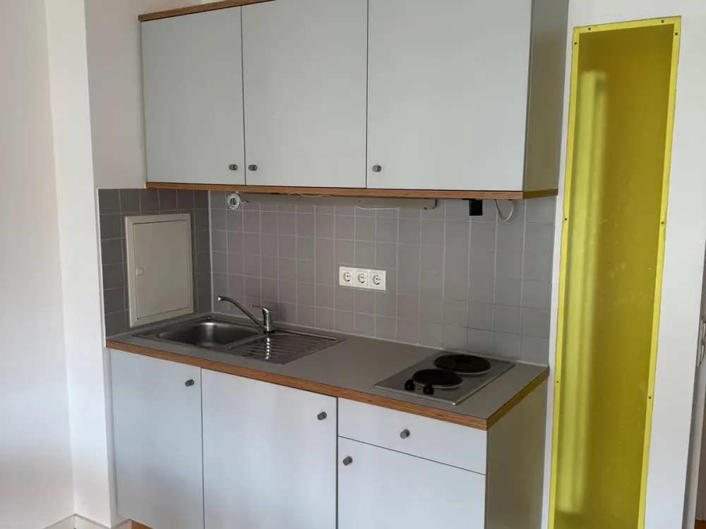 Ein Zimmer Apartment ab sofort inkl Stellplatz zu VERMIETEN!