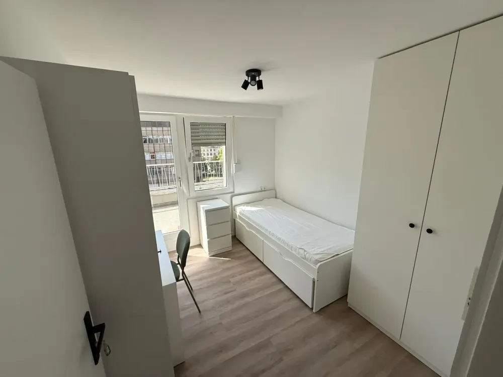 Studentenzimmer in WG in Karlsruhe: 6 Zimmer in zentraler Lage
