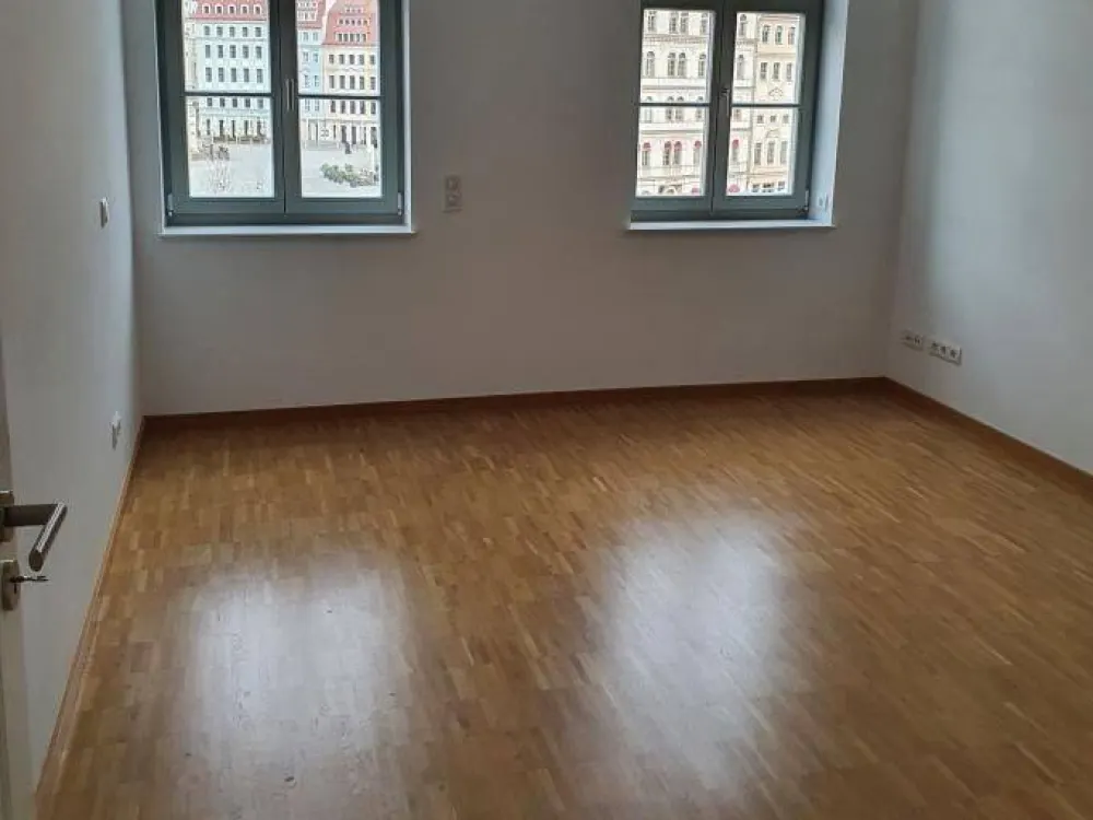 Blick zur Frauenkirche! Verträumte und exklusive Stadtwohnung mit großer Terrasse
