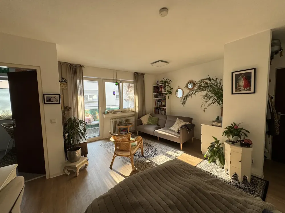 1-Zimmer-Wohnung + Balkon & Garage, Hirschstr. Karlsruhe, Zentral + ruhig, 34qm