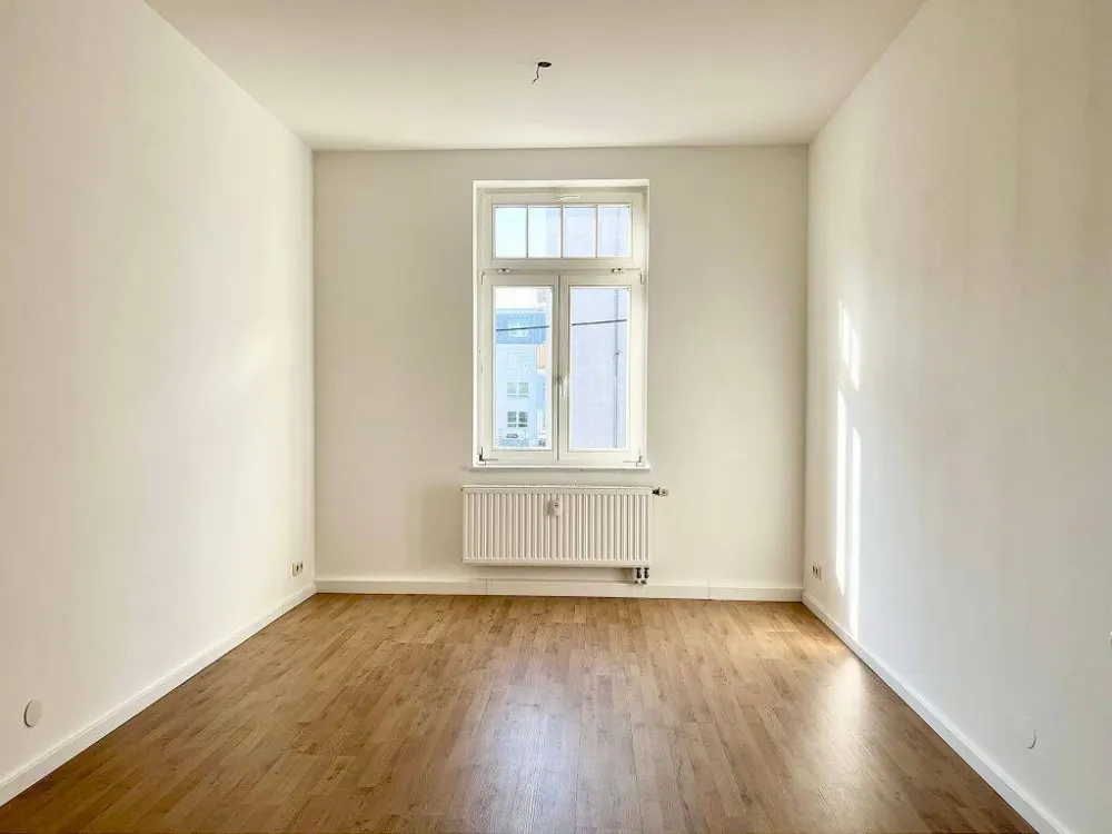 ++ Große 3 Raumwohnung mit 3 Balkonen in der Dresdner Neustadt zu mieten! ++