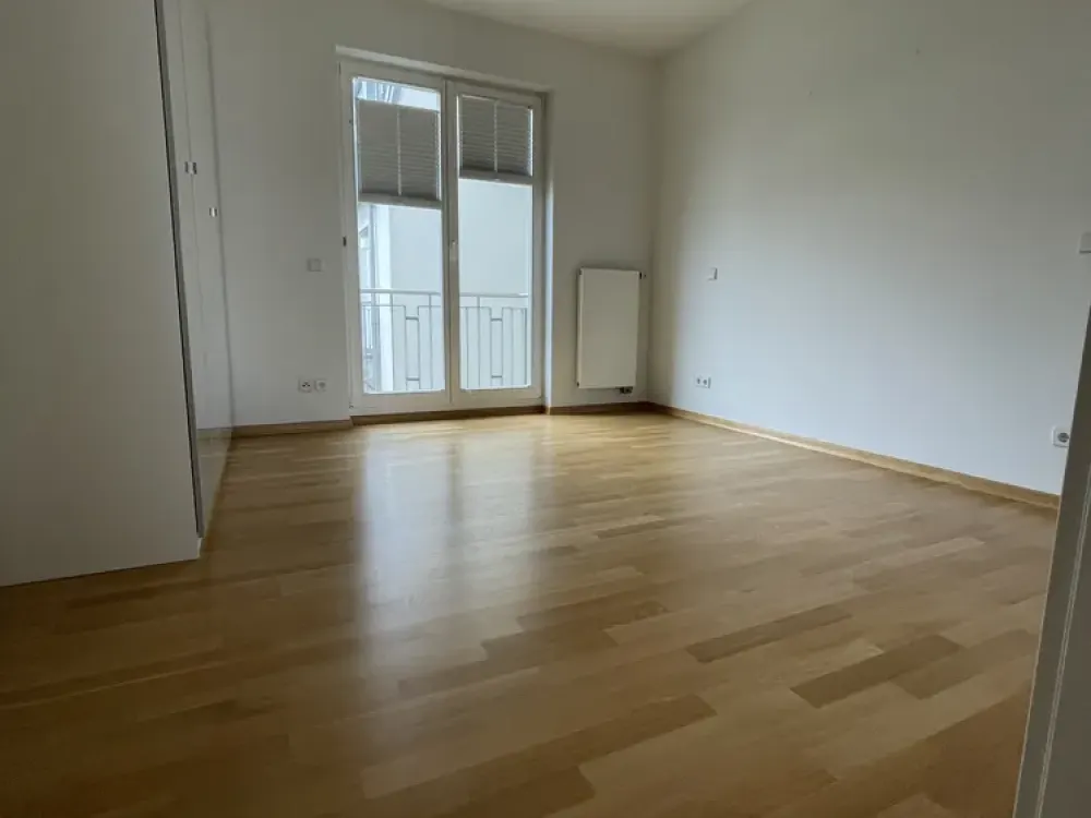 ***teilmöbliertes 2-Zimmer Apartment mit Aufzug, Tiefgaragenplatz und kleinem Balkon***