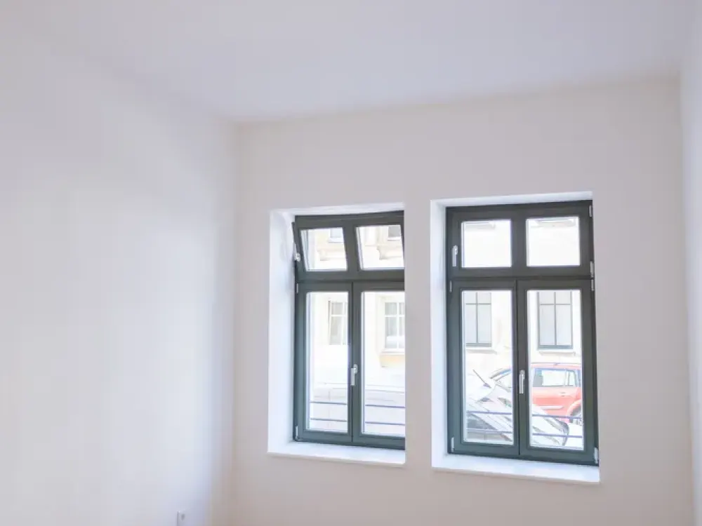 High-quality renovated 3.5-room apartment with underfloor heating and old building charm, WE08