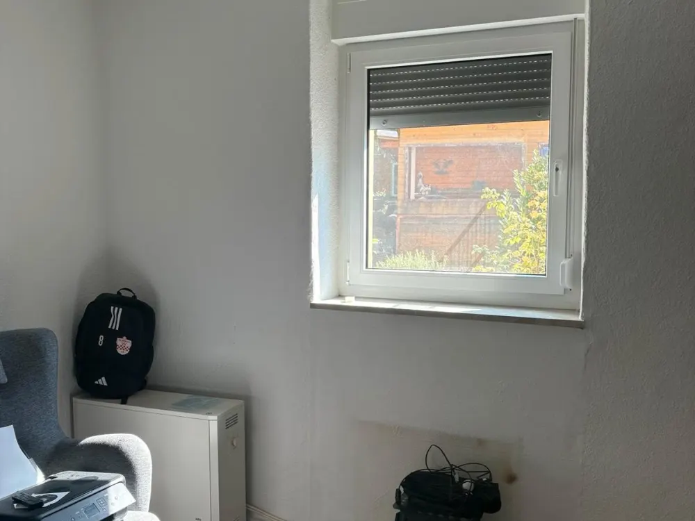 Schöne Wohnung teilweise möbliert