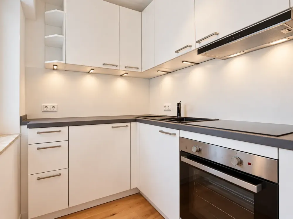 Exclusive Living Comfort in the Südstadt, Fully Renovated, High-Quality Equipment