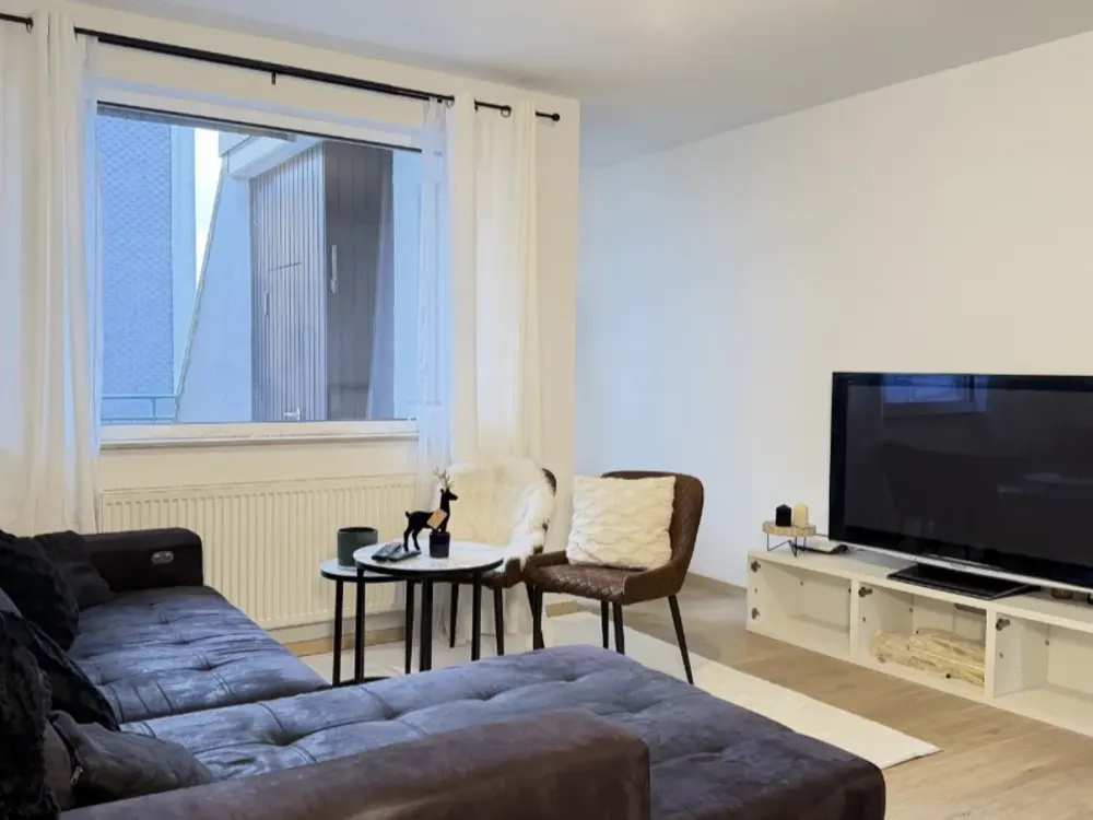 Frisch sanierte und bezugsfreie 2-Zimmer-Wohnung im Zentrum von Bergisch Gladbach