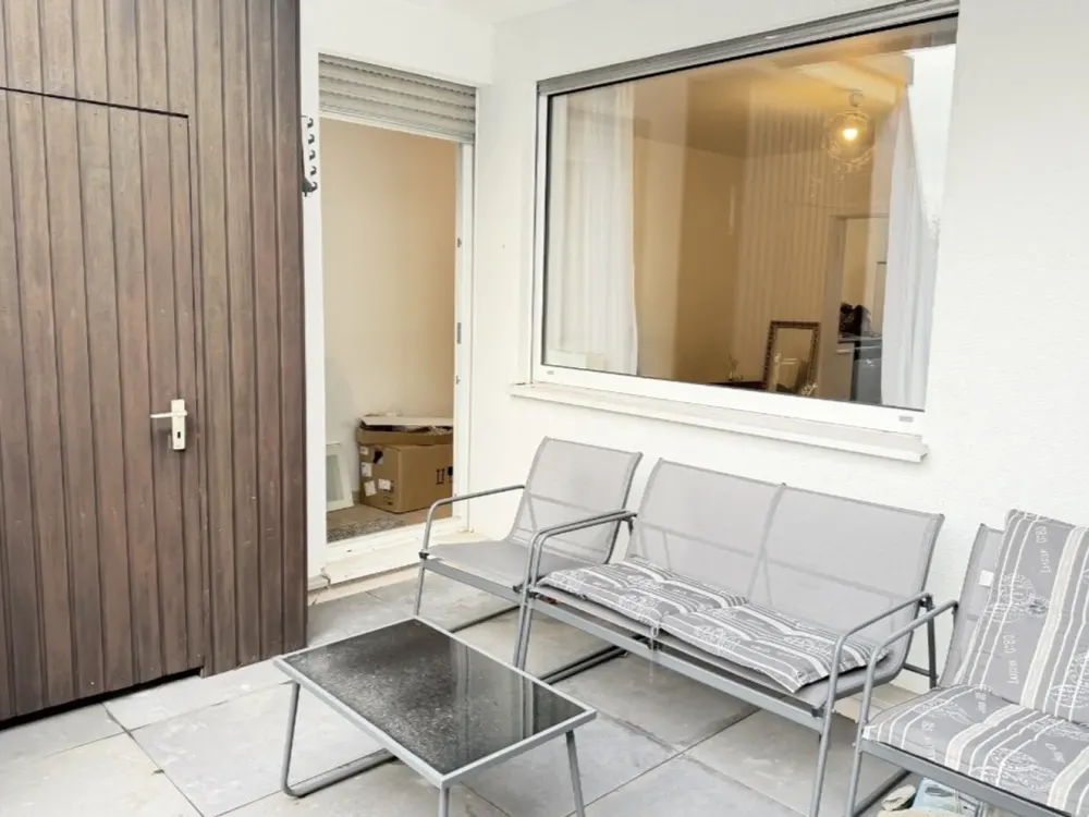 Frisch sanierte und bezugsfreie 2-Zimmer-Wohnung im Zentrum von Bergisch Gladbach