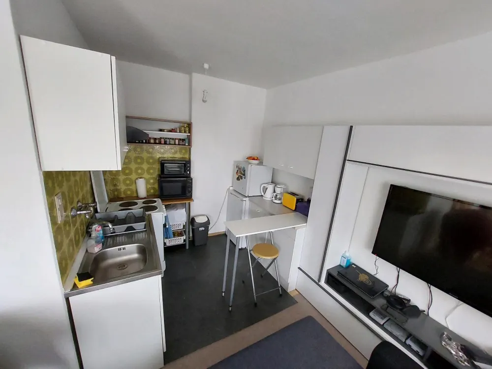 1zimmer wohnung ( komplett möbiliert) auf zeit zu vermieten