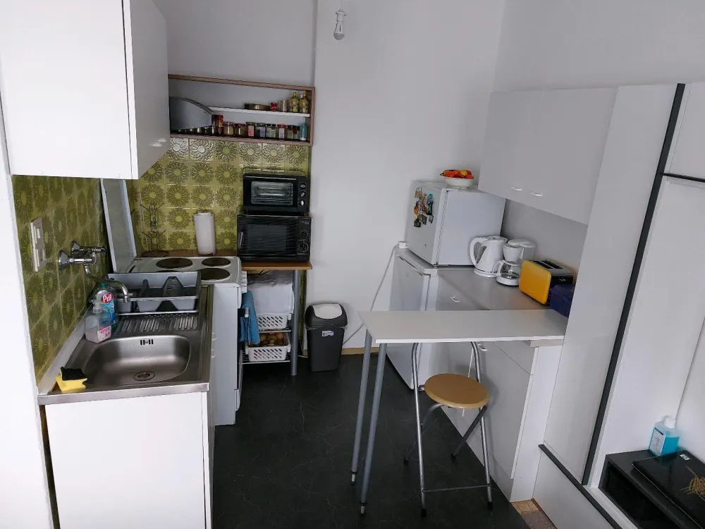 1zimmer wohnung ( komplett möbiliert) auf zeit zu vermieten