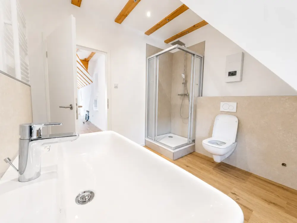 Lichtdurchflutetes Loft mit Rheinblick - Hitdorf! Erstbezug nach Modernisierung.