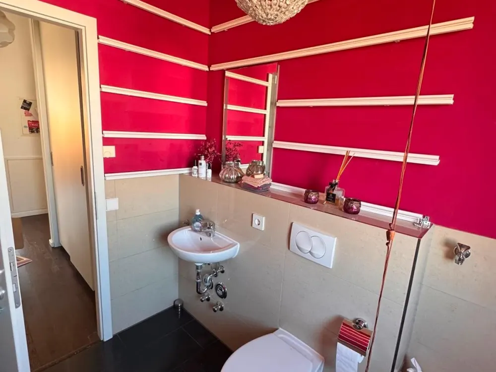Zwischenmiete bis Ende Nov: 4 Zimmer mit Balkon