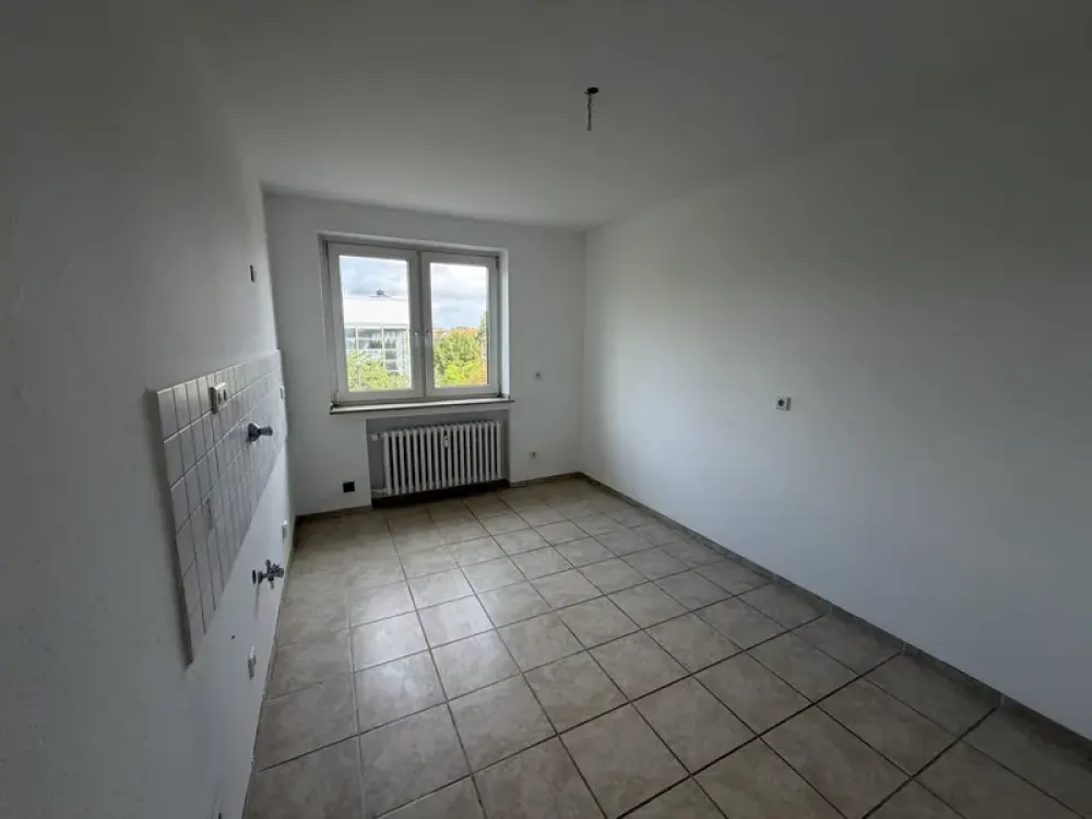Erstbezug nach Modernisierung: 2-Zimmer-Wohnung mit Balkon, neuem Bad & neuer Heizungsanlage!