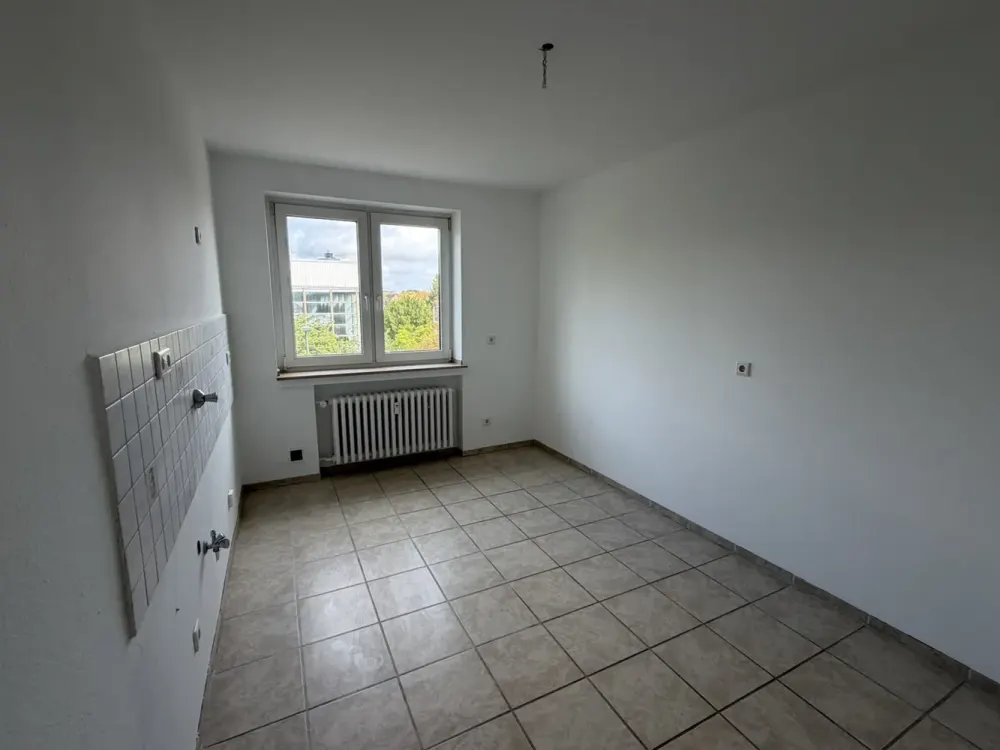 Erstbezug nach Modernisierung: 2-Zimmer-Wohnung mit Balkon, neuem Bad & neuer Heizungsanlage!