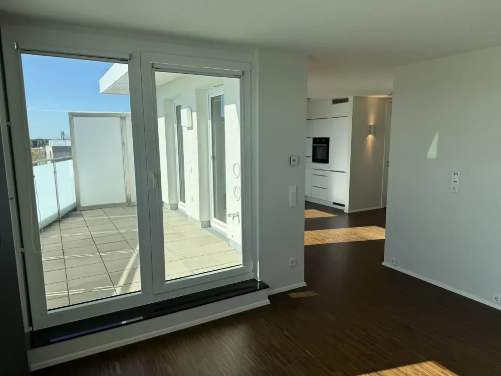 Penthouse am Riedberg mit großer Dachterrasse & Skylineblick - Klimaanlage, EBK & 2 TG-Plätze