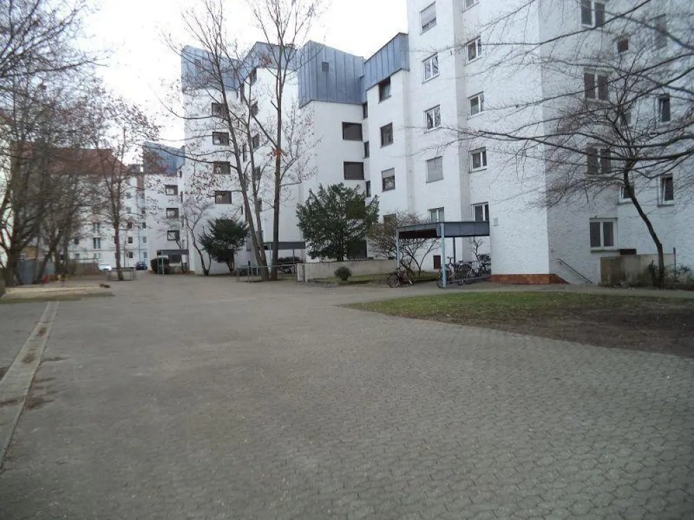 Top renovierte 3-Zimmer-Citywohnung in ruhiger Burgnähe