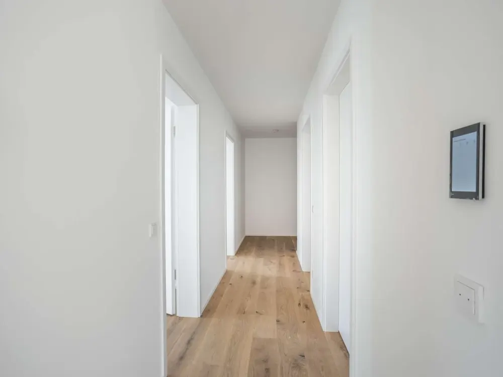 Space for the Whole Family - 4-Room Apartment with Loggia