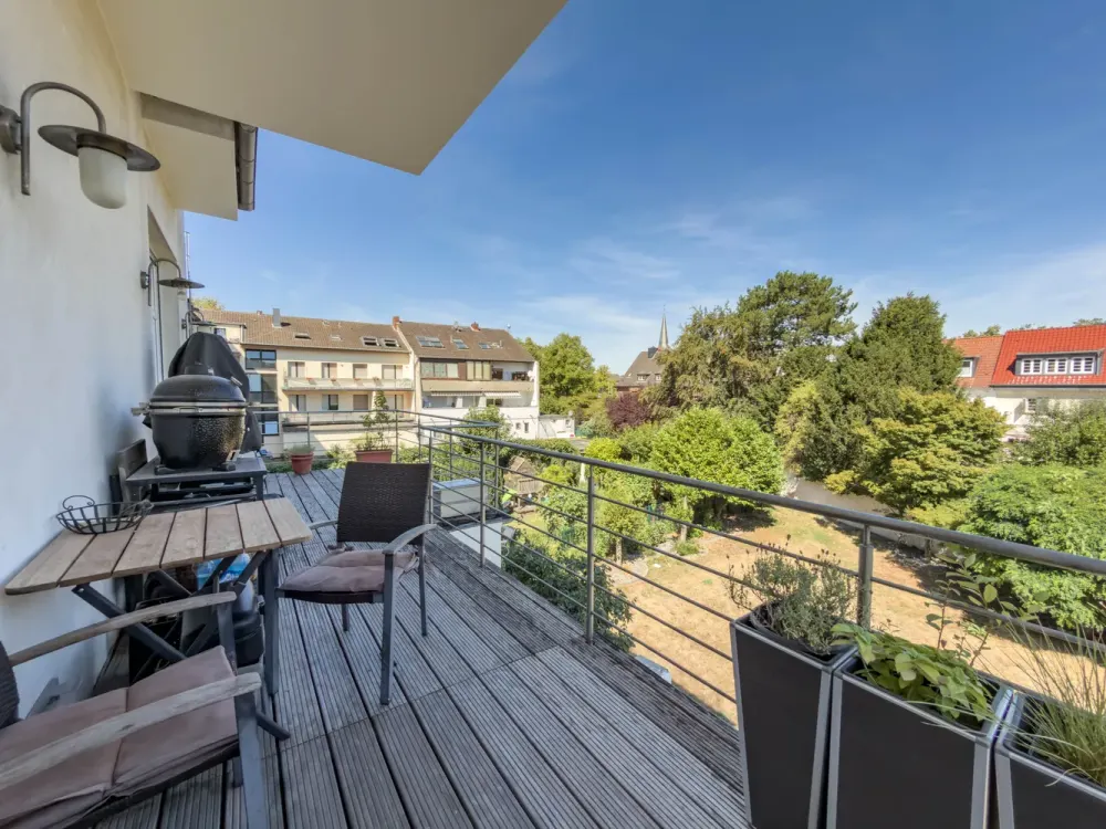 Altbaucharme in der Belle Étage, großzügige 137 m² in Düsseldorf-Benrath