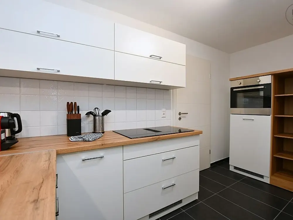 Erstbezug: Modern möblierte Wohnung mit Dachterrasse und TG in Böblingen