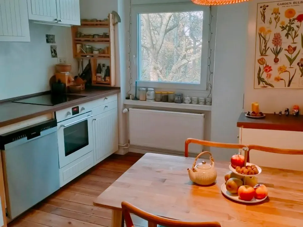 4 Wochen Untermiete: schöne Altbauwohnung